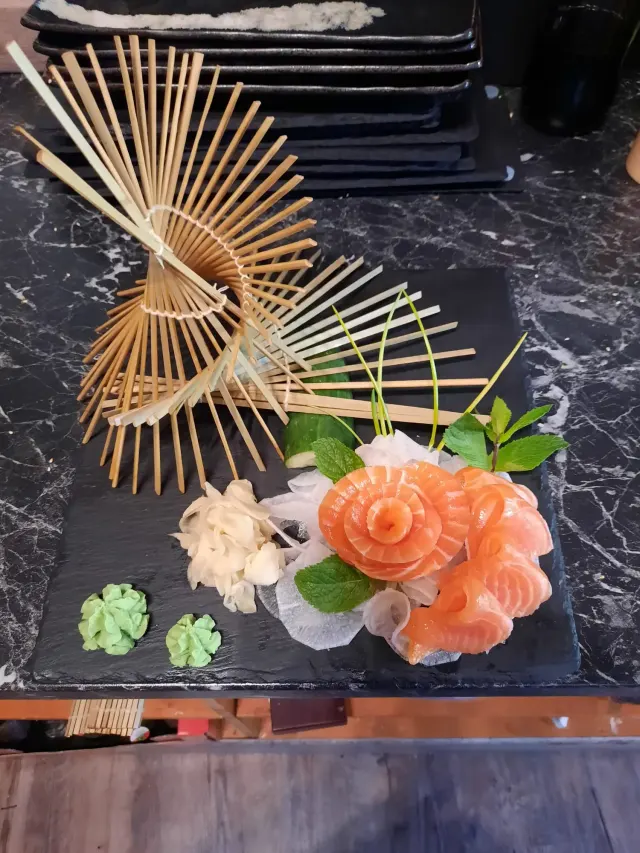 BookNoFees: Restaurant – Hitomi Sushi Bar – Meschede – Hitomi Sushi Bar, photo 2