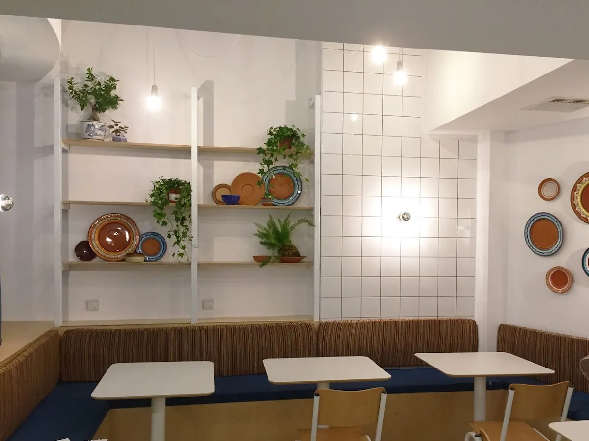 BookNoFees: Restaurant – Mama Tierra – Athens – Mother Earth, photo 1
