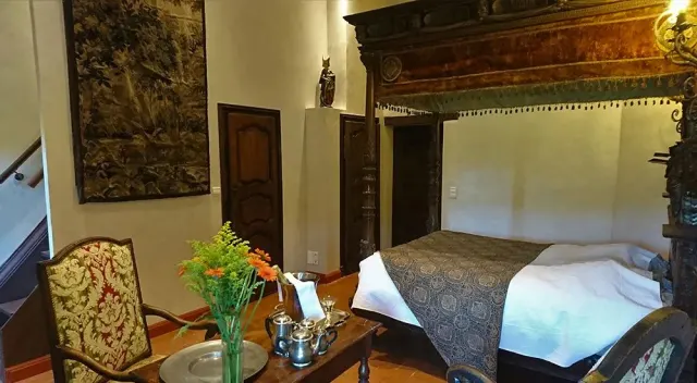 BookNoFees vacation rental in Mouret – Château de la Servayrie – Margot Suite