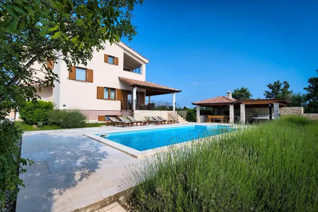 BookNoFees vacation rental in Štokovci – Entire villa in Štokovci