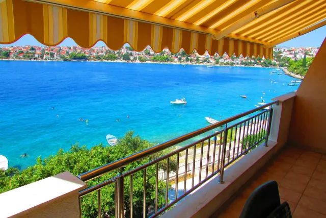 BookNoFees: Miran Apartment with a View of the Sea – Trogir