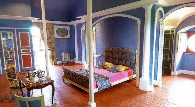 BookNoFees vacation rental in Mouret – Château de la Servayrie – Les Quatre Saisons Suite