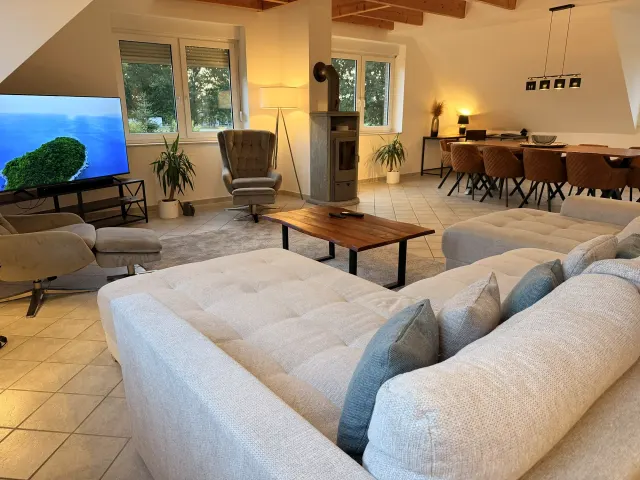 BookNoFees: Spacious vacation rental with a rooftop terrace for groups – Stuhr