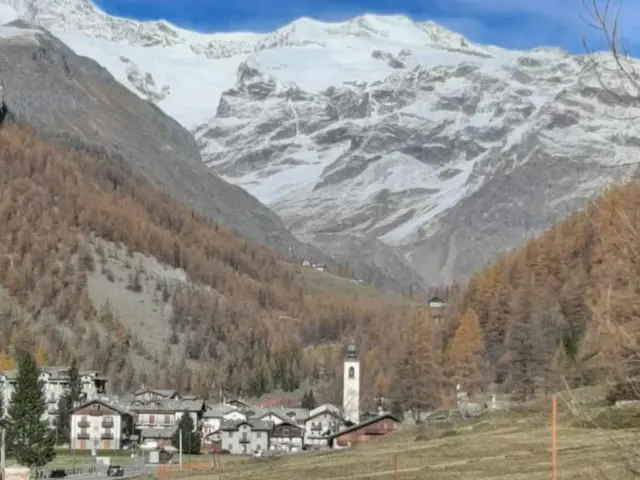 BookNoFees vacation rental in Gressoney-La-Trinité – Cozy house with fireplace and mountain view