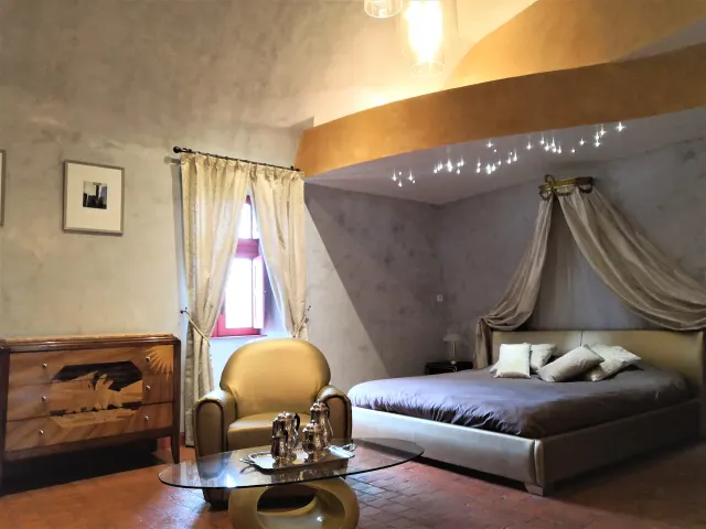 BookNoFees vacation rental in Mouret – Château de la Servayrie – Apollon Suite