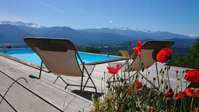 BookNoFees vacation rental in St Pierre D'albigny – Charming rental for 2 with a pool in Savoie