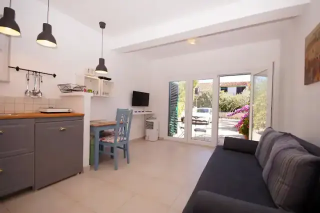 BookNoFees: NEW Studio Apartment Near the Beach – Tribunj