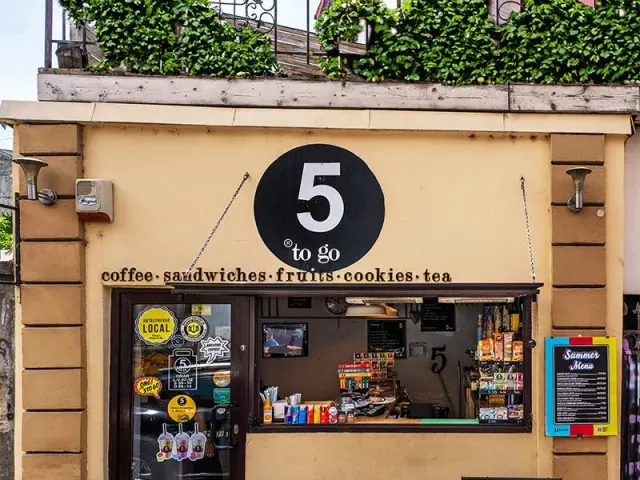 BookNoFees: Kafe – 5 to go – Bucharest – 5 lagi, foto 2