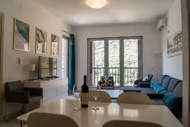 BookNoFees: Apartment Madela di Morinj – Morinj