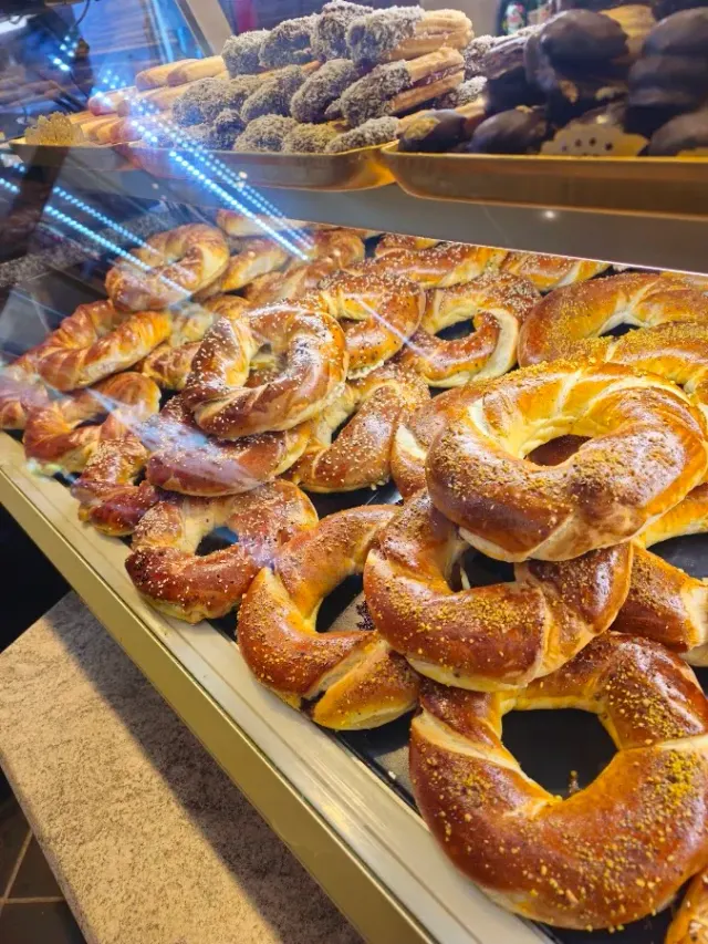 BookNoFees: Restoran – Mera Bäckerei Simit Sarayi – Oer-Erkenschwick – Mera Bäckerei Simit Sarayi, foto 2