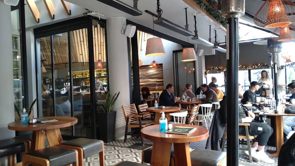 BookNoFees: Kafe – Butler – Athens – Butler, foto 1