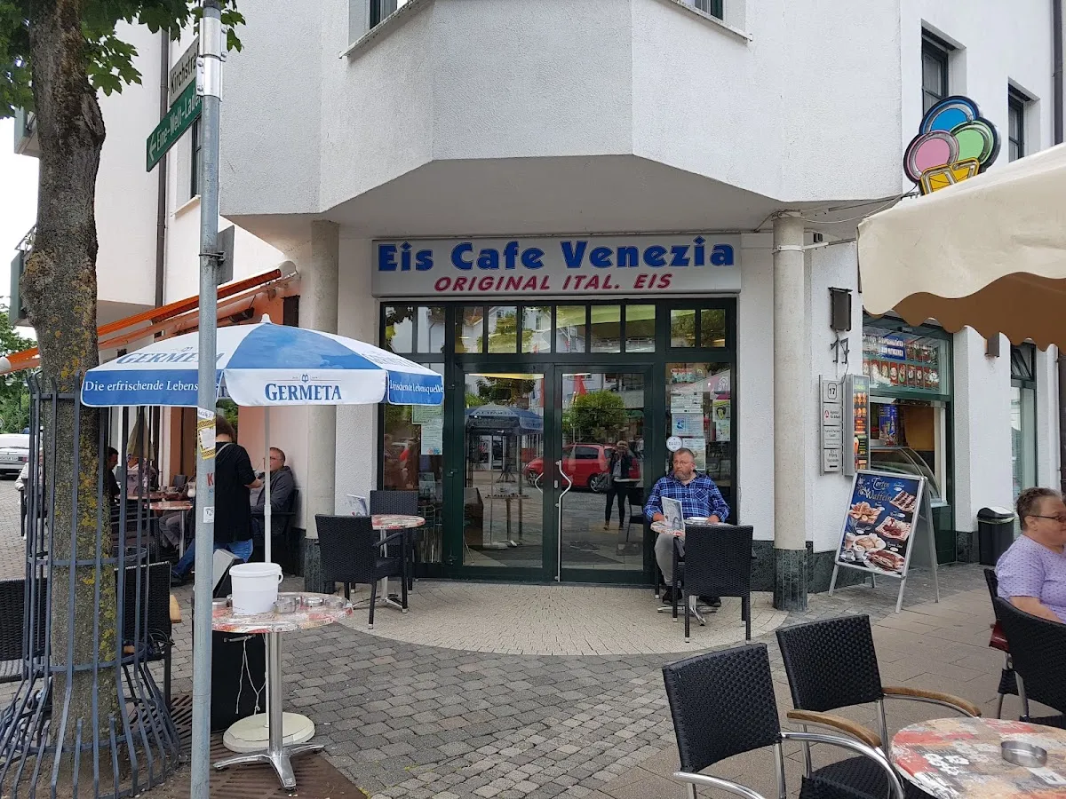 BookNoFees: Aiskrim – Casto Fabio Italienisches Eiscafé – Marsberg – Casto Fabio Italienisches Eiscafé, foto 1