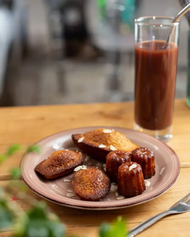 BookNoFees: Restoran – Chez Emil – Berlin – Chez Emil, foto 3