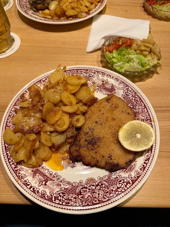BookNoFees: Restoran – Stratmann Gaststätte – Bad Wünnenberg – Restoran Stratmann, foto 1