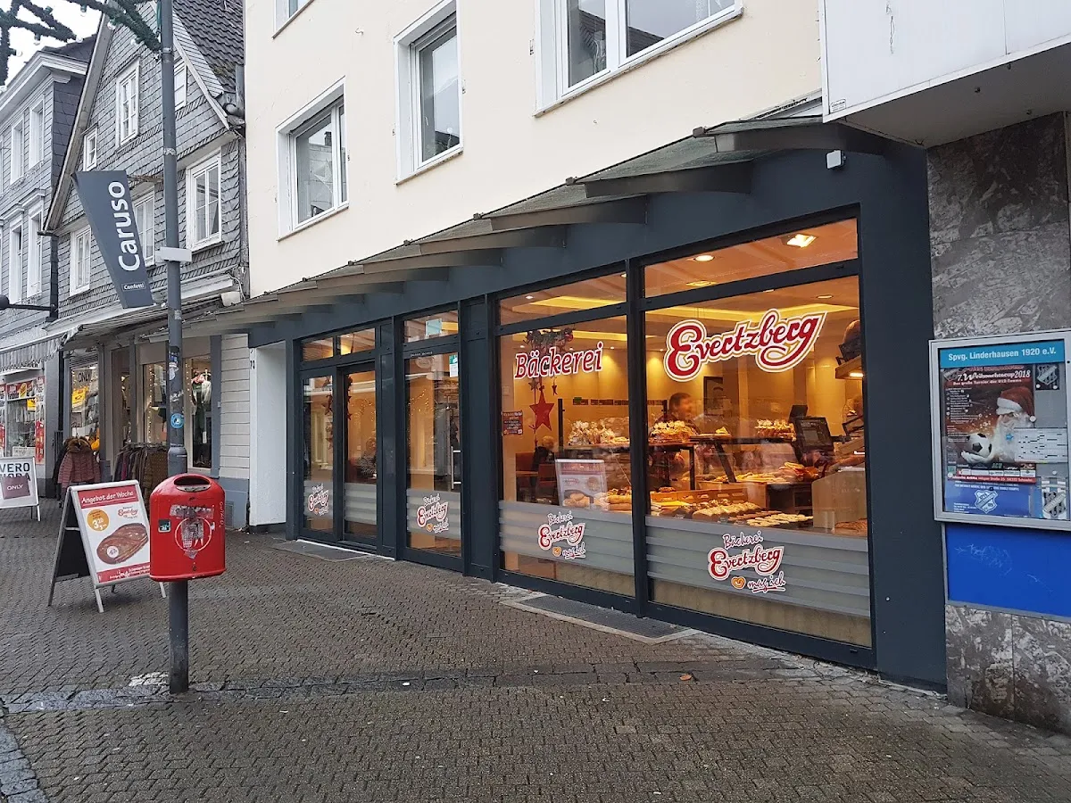 BookNoFees: Restoran – Bäckerei Evertzberg – Schwelm – Kedai Roti Evertzberg, foto 1