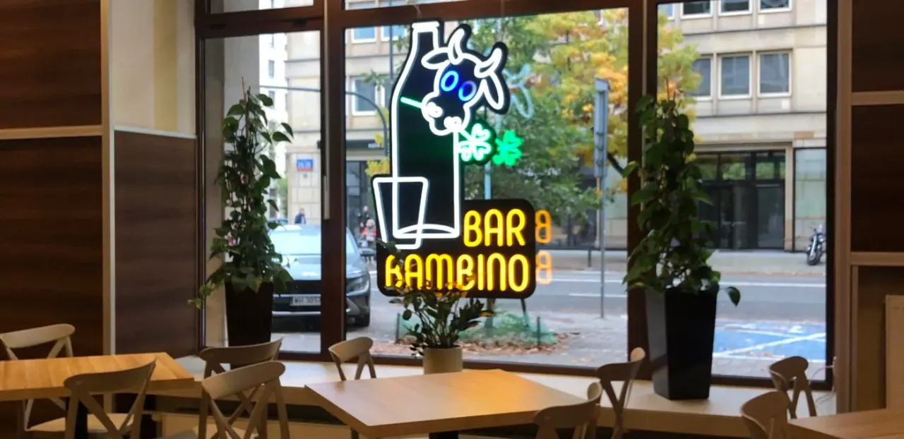 BookNoFees: Kedai snek – Bar Bambino – Warsaw – Bar Bambino, foto 1
