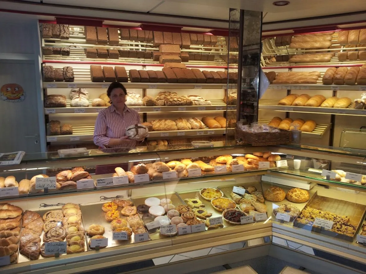 BookNoFees: Kedai roti – Bäckerei Konditorei R. Leitner – Brilon – Bäckerei Konditorei R. Leitner, foto 1