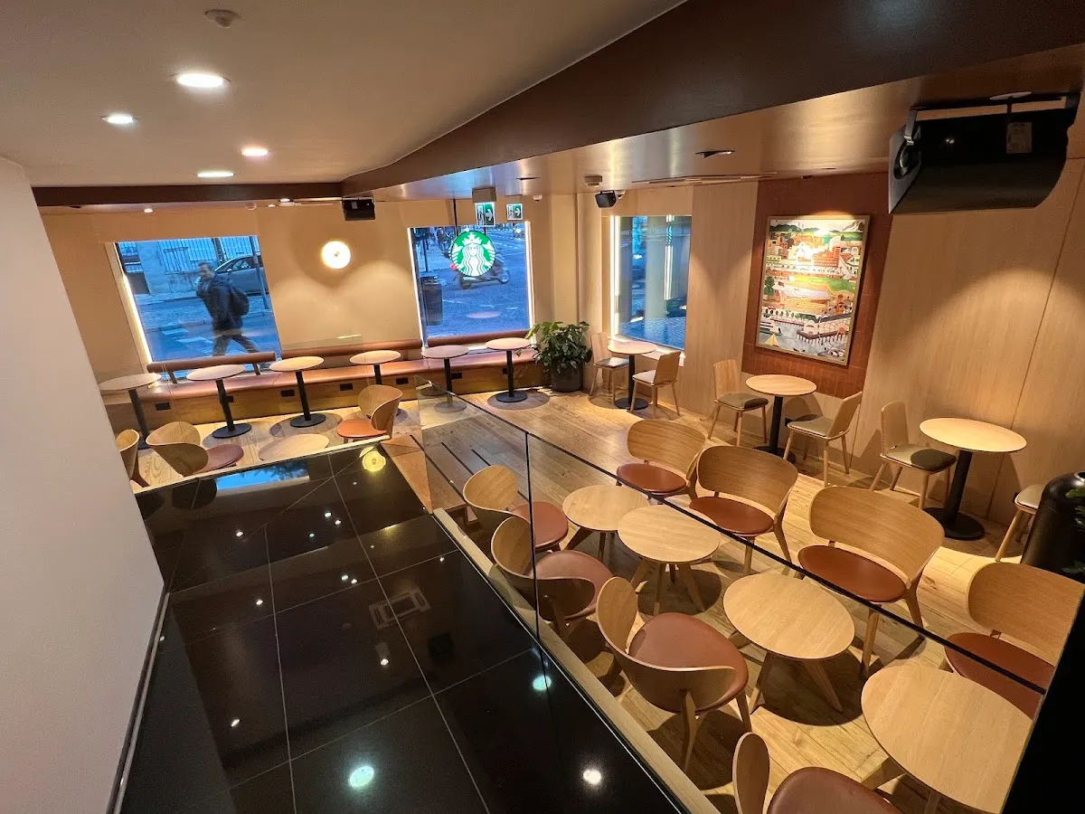 BookNoFees: Restoran – Starbucks – Lisbon – Starbucks, foto 1