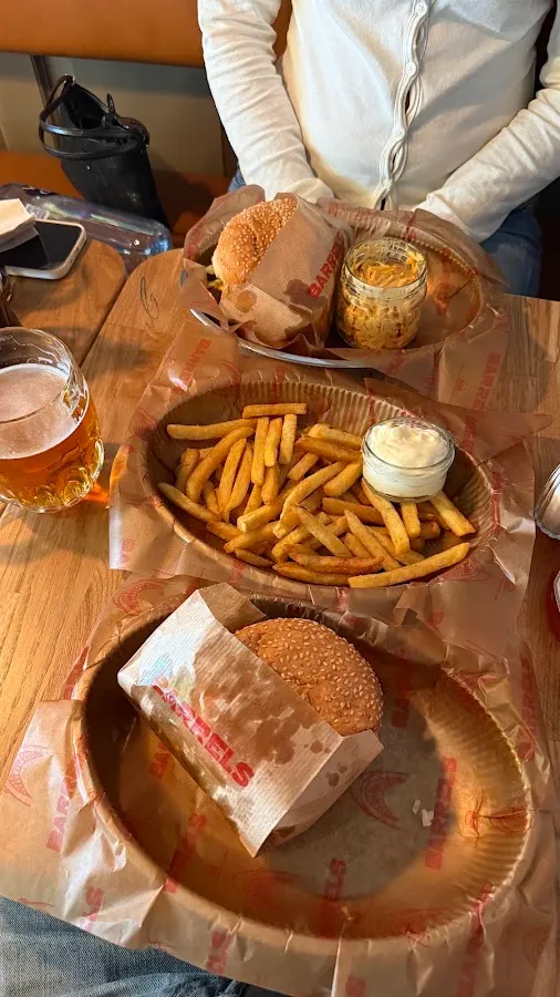 BookNoFees: Kedai snek – Barrels Burgers & Beer – Stockholm – Barrels Burgers & Beer, foto 2