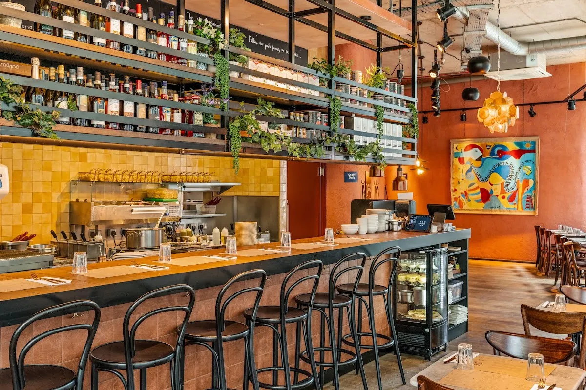 BookNoFees: Restoran – Emilia's – London – Emilia, foto 1