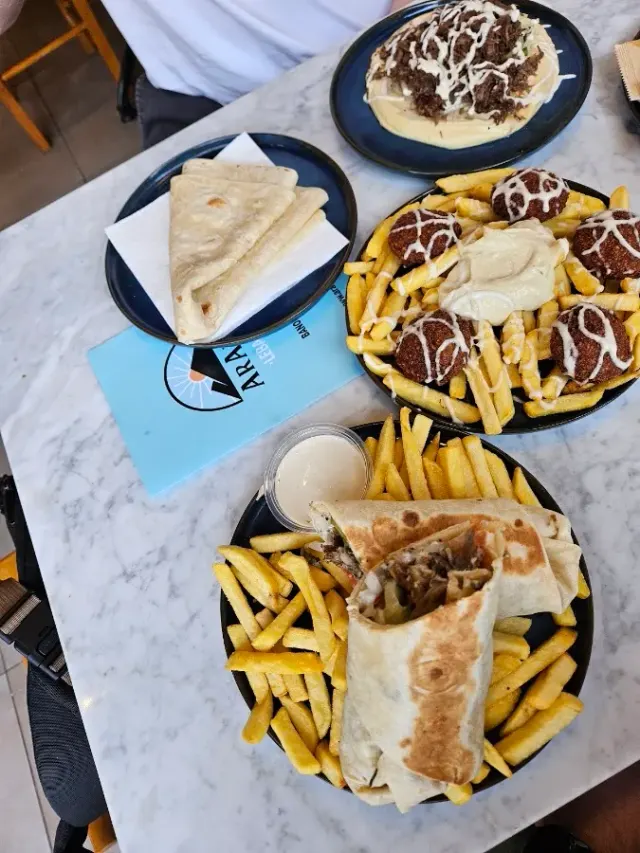 BookNoFees: Kedai snek – Ararat Banovo Brdo – Belgrade – Ararat Banovo Brdo, foto 2