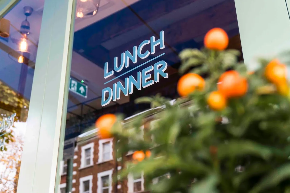BookNoFees: Kafe – Bob's Cafe – London – Bob's Cafe, foto 1