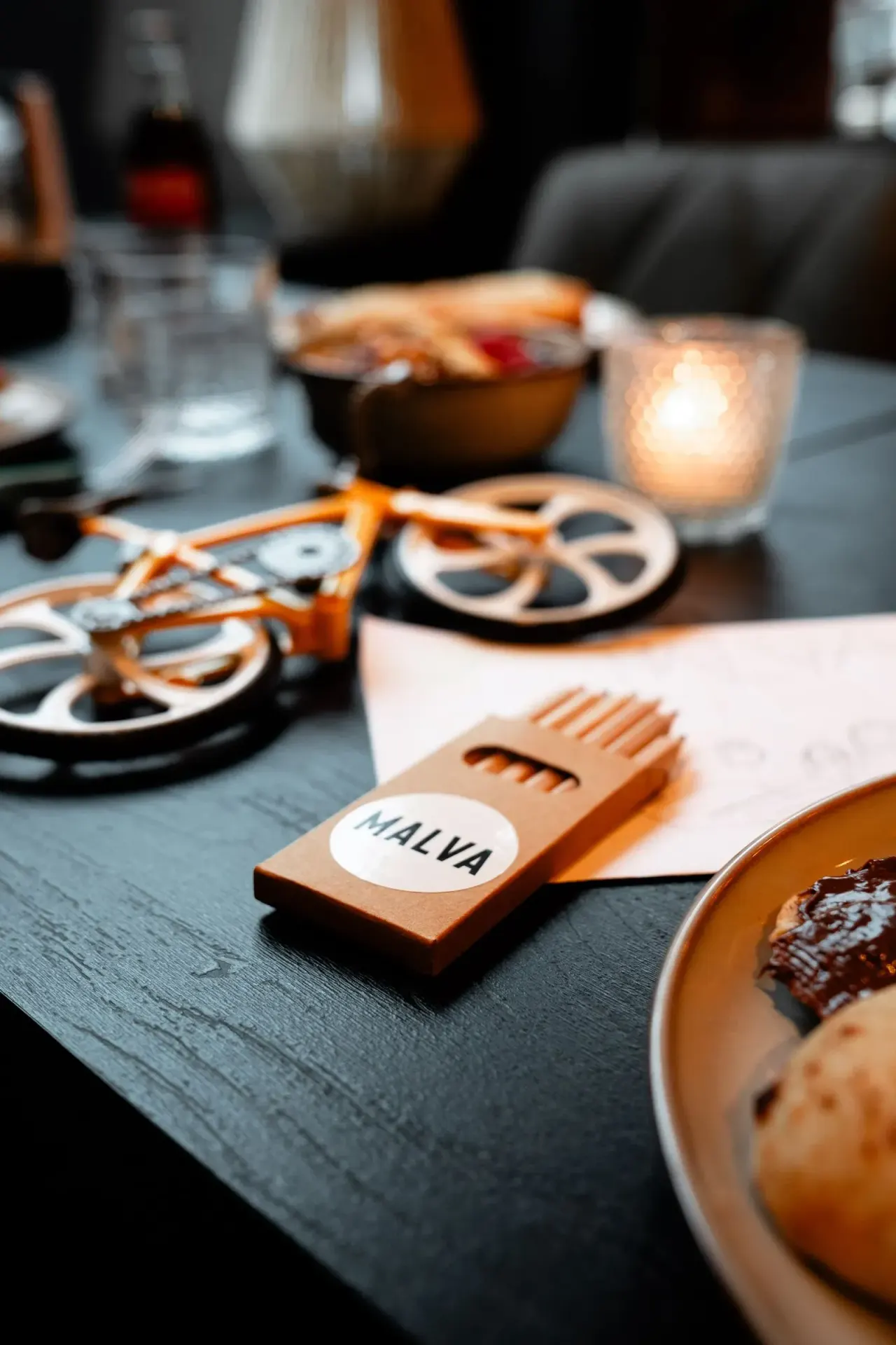 BookNoFees: Kafe – Malva – Amsterdam – Malva, foto 1