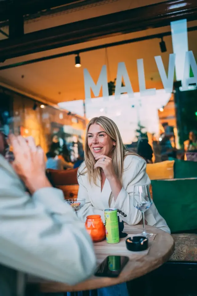 BookNoFees: Kafe – Malva – Amsterdam – Malva, foto 2