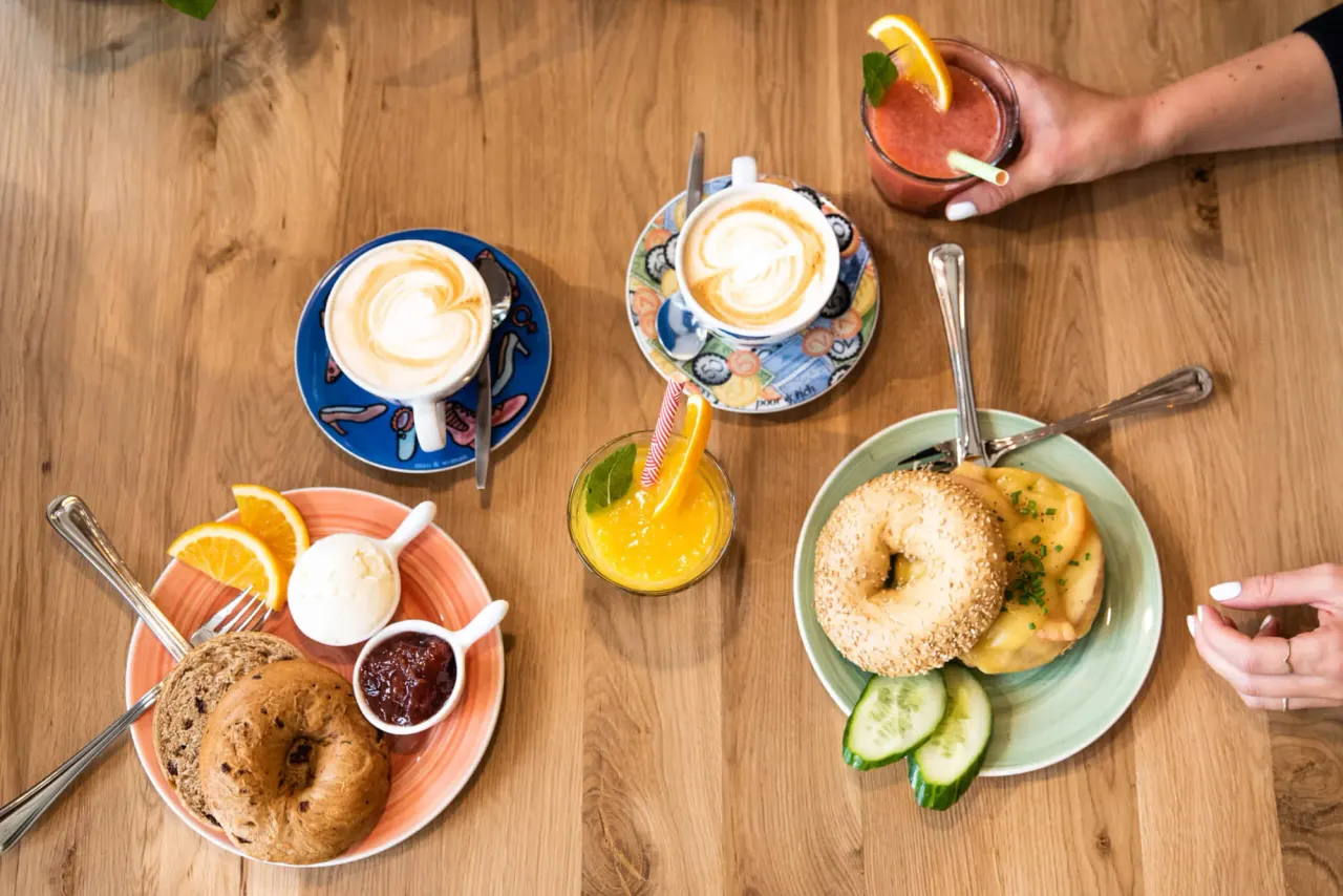 BookNoFees: Kafe – Bagels & Beans – Amsterdam – Bagels & Beans, foto 1