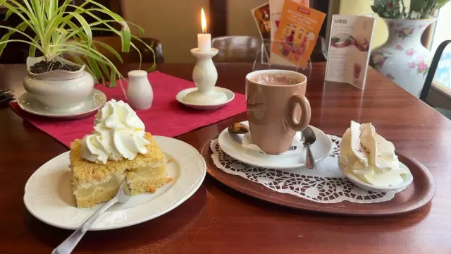 BookNoFees: Kafe – Tante Emma Café – Recklinghausen – Tante Emma Café, foto 2