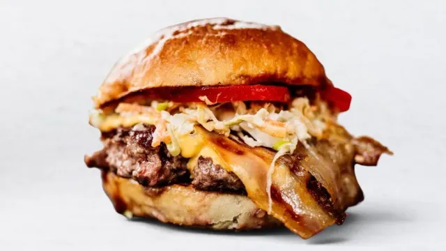 BookNoFees: Kedai snek – Hood Burger – Ljubljana – Hood Burger, foto 2
