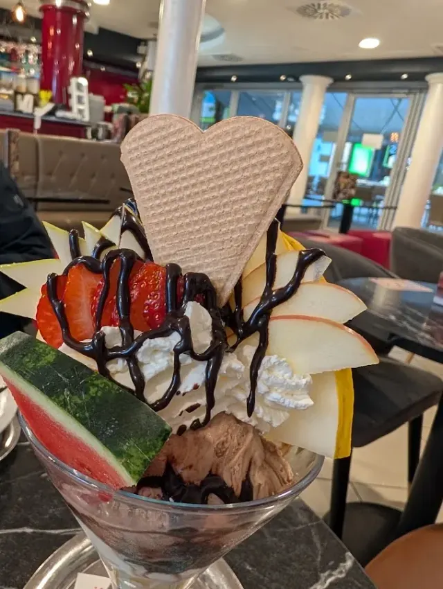 BookNoFees: Aiskrim – Eiscafé Dolomiti – Menden – Eiscafé Dolomiti, foto 2