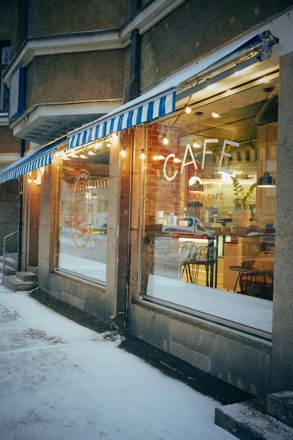 BookNoFees: Kafe – Beard Park Cafe – Helsinki – Beard Park Cafe, foto 1