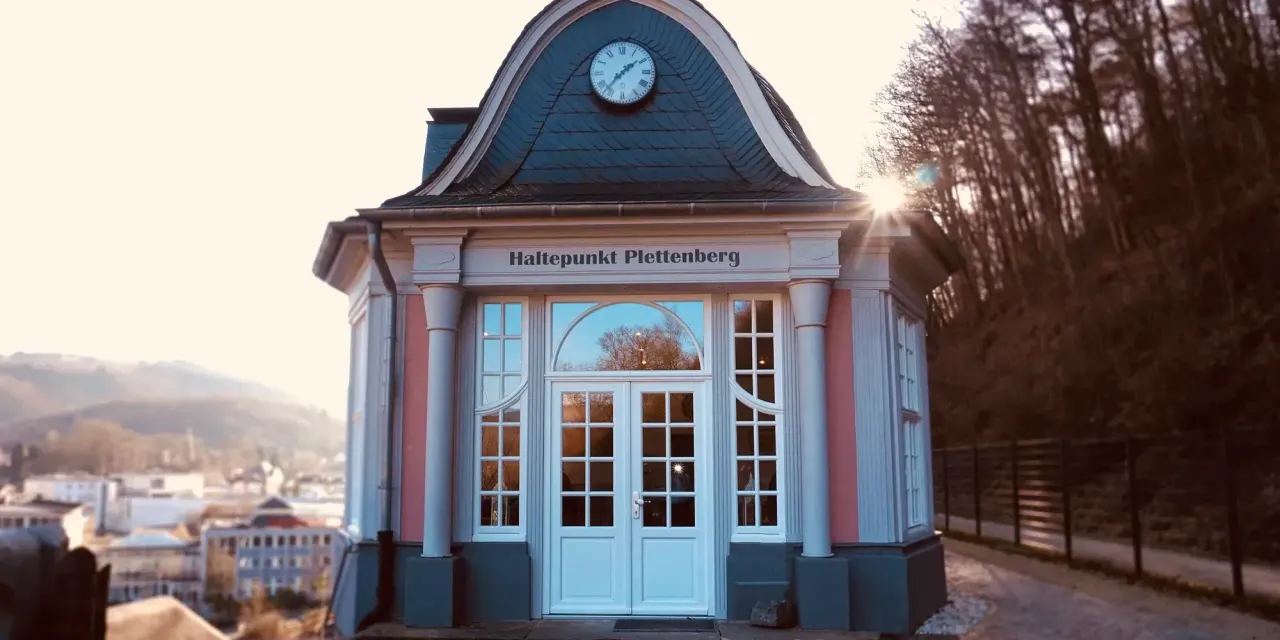 BookNoFees: Kafe – Café Haltepunkt – Plettenberg – Café Haltepunkt, foto 1