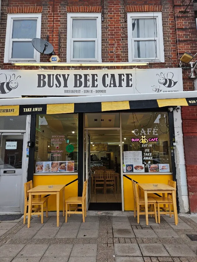 BookNoFees: Kafe – Busy Beez Cafe – London – Busy Beez Cafe, foto 1