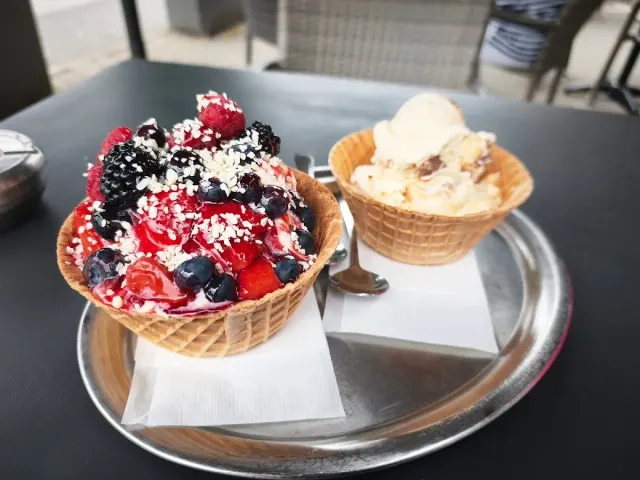 BookNoFees: Restoran – Ankays Eiscafé – Freudenberg – Ankays Eiscafé, foto 2