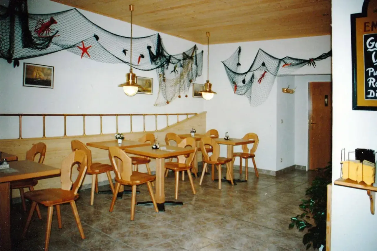BookNoFees: Restoran – Fischrestaurant Hansekogge – Attendorn – Restoran Ikan Hansekogge, foto 1