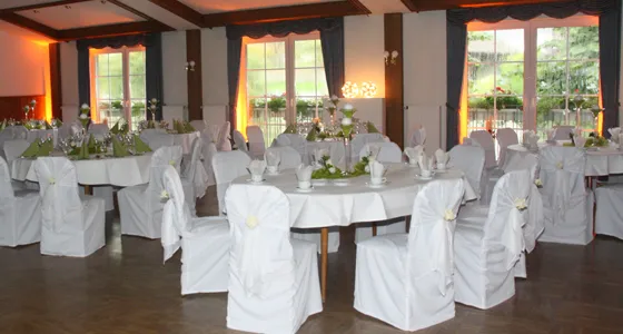 BookNoFees: Restoran – Georg u. M.-Th. Grofe Gastwirtschaft – Anröchte – Georg u. M.-Th. Grofe Gastwirtschaft, foto 1