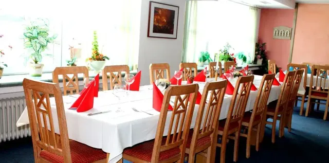 BookNoFees: Restoran – Haus Padberg – Balve – Haus Padberg, foto 3