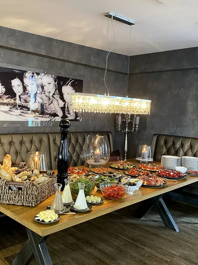 BookNoFees: Restoran – Brunello – Soest – Brunello, foto 2
