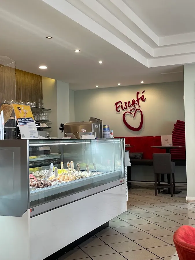BookNoFees: Restoran – Eiscafé mit Herz – Meinerzhagen – Kafe Ais dengan Hati, foto 1