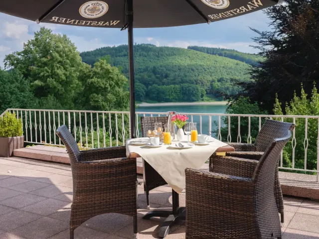 BookNoFees: Restoran – Welcome Hotel Meschede/Hennesee – Meschede – Welcome Hotel Meschede/Hennesee, foto 3