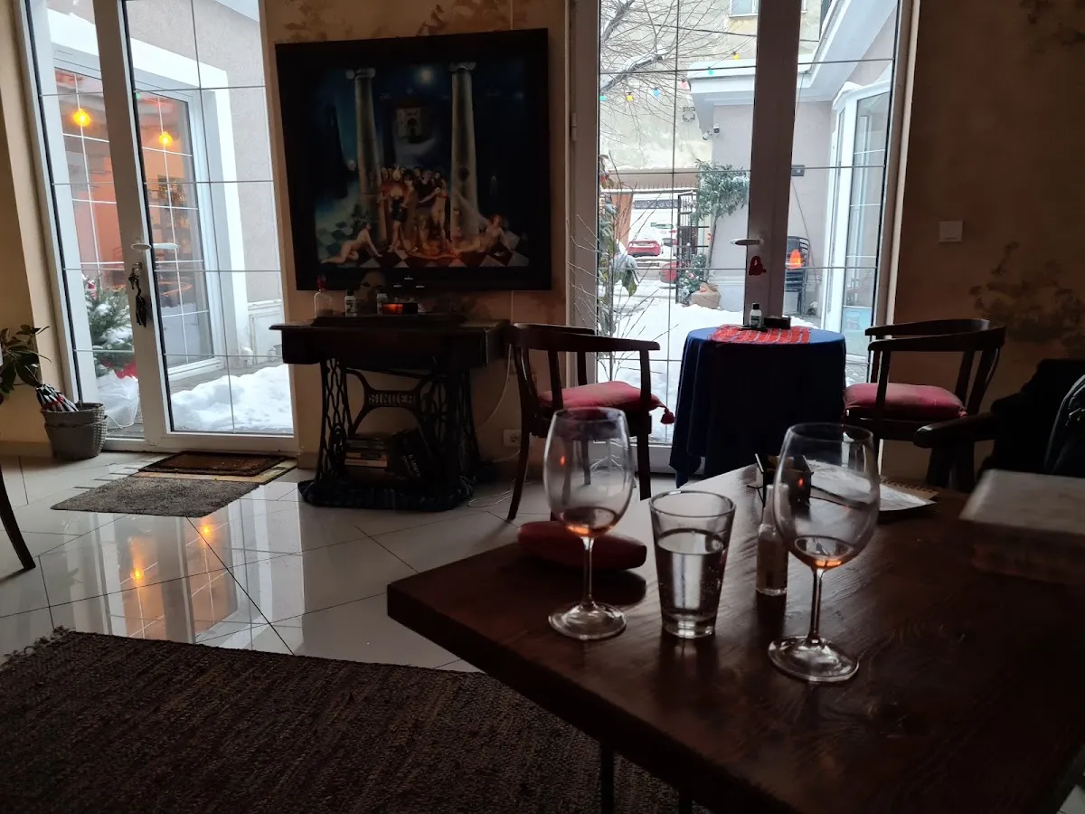 BookNoFees: Kafe – Kabinet ARK – Belgrade – Kabinet ARK, foto 1