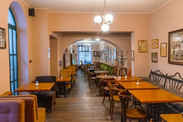 BookNoFees: Kafe – Choco-Café U Červené židle – Prague – Choco-Café U Červené židle, foto 2