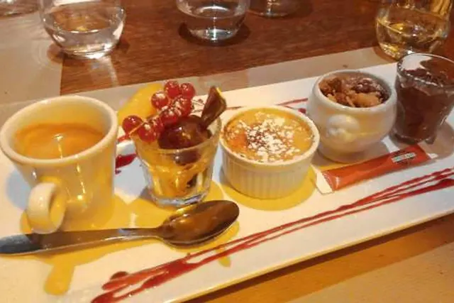 BookNoFees: Kafe – Amadeus – Paris – Amadeus, foto 3