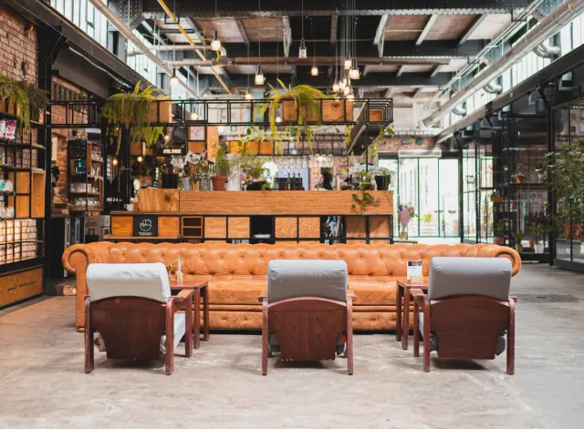 BookNoFees: Kafe – Vnitroblock – Prague – Blok Dalaman, foto 2