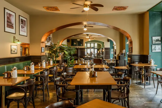 BookNoFees: Restoran – V Kolkovně – Prague – Di Kolkovna, foto 3