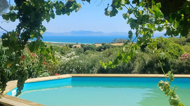BookNoFees: Vila Tenang dengan Kolam Renang Peribadi dan Pemandangan Afrika – Tarifa