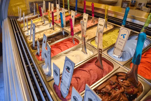 BookNoFees: Aiskrim – Levendula Kézműves Fagylaltozó – Budapest – Levendula Kézműves Fagylaltozó, foto 2