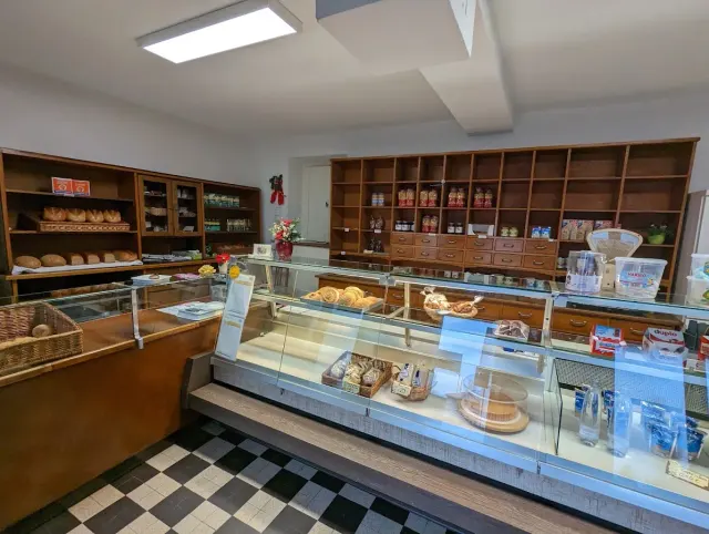 BookNoFees: Restoran – Buddeus Wilhelm Bäckerei – Anröchte – Buddeus Wilhelm Bäckerei, foto 2